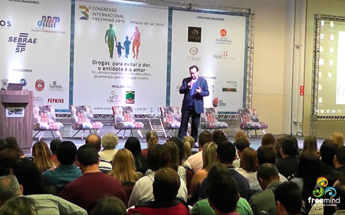 A importância da capacitação nas entidades de acolhimento a criança - Dr. Augusto Cury